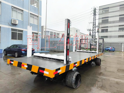 30T重型金沙·金沙（中国）官方网 带活动插装立柱工具拖车3I.jpg