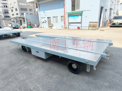 船体艉段运输金沙·金沙（中国）官方网4I.jpg
