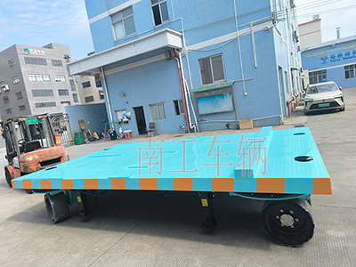 18吨重型金沙·金沙（中国）官方网 四个转盘工具拖车3I.jpg