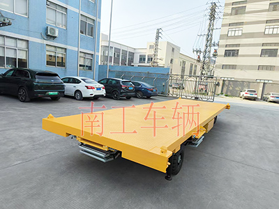 10吨金沙·金沙（中国）官方网带液压支腿伸缩梯工具车5I.jpg